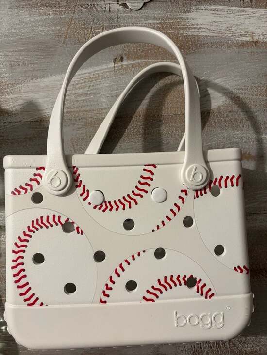 Bitty - Rounding Third – BOGG BAG, - Picture 1 of 4